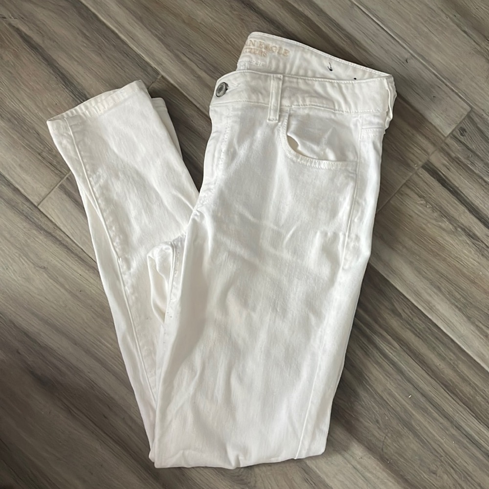 American Eagle White Jeans